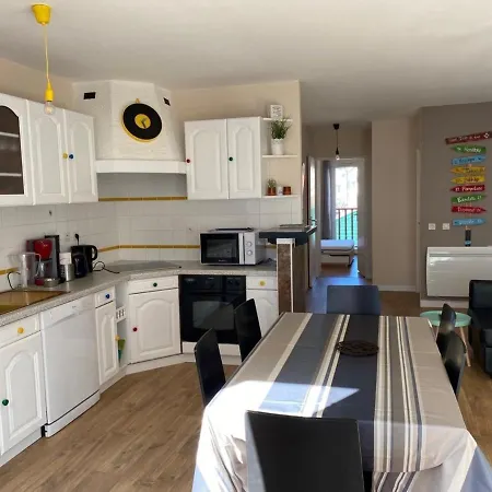 Moderne Avec Parking Prive, Proche Centre-ville Et - - Fr-1-239-497